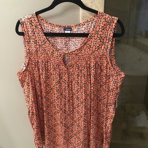 DONATED Basic Editions sleeveless top